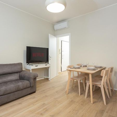 Dreams Exclusive Apartments With Terrace - Free Parking - M1 Station - Near Center Milano Exteriör bild